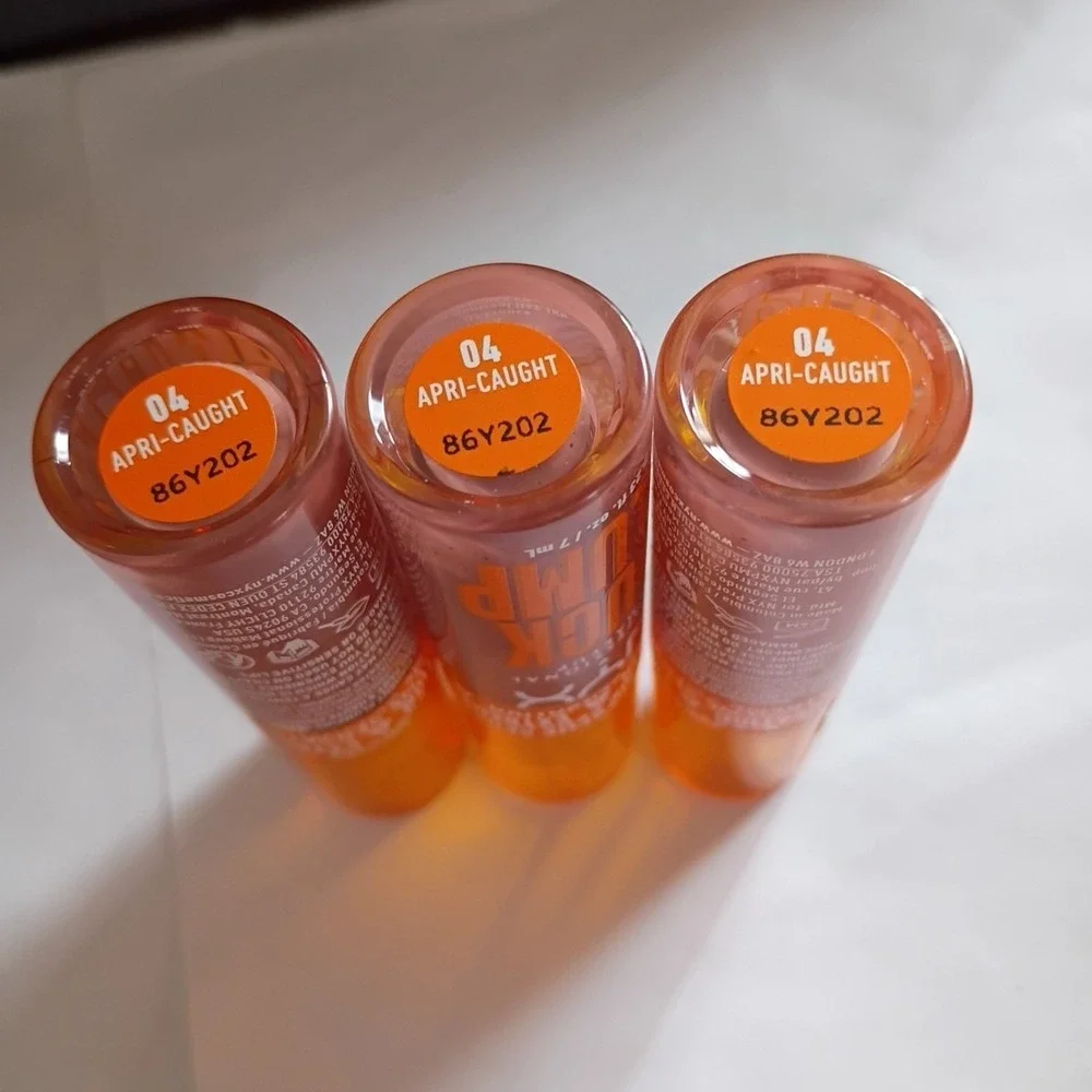 Lot of 7 NYX Professional‎ Makeup Apri-Caught Brown Of Applause Lip Gloss Plump
